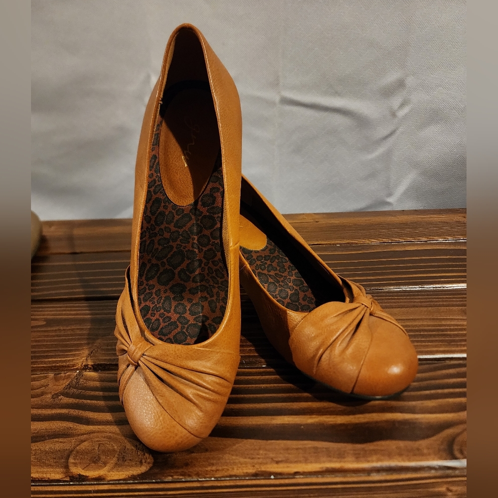 Gnw Round Toe Platform Heel EUC